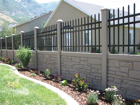 SimTek Vinyl Fencing | Fence Factory