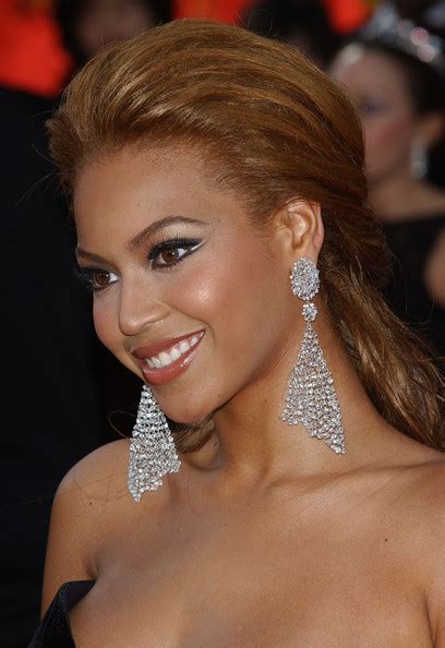 Popular Earrings: Beyonce's Diamond Earrings