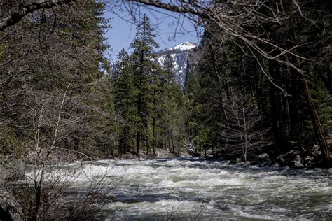 Yosemite Valley to close Friday as melting snow causes flood risk