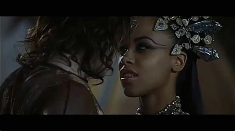 Lestat and Akasha - Queen of the Damned on Make a GIF