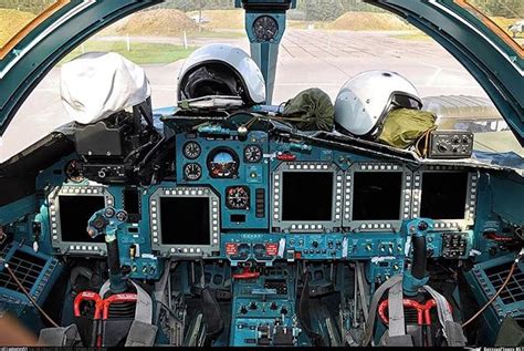 ᴡᴏʀʟᴅ ᴏғ ᴘɪʟᴏᴛs® (@pilots.space) • Inside the Sukhoi's SU-34 cockpit ...