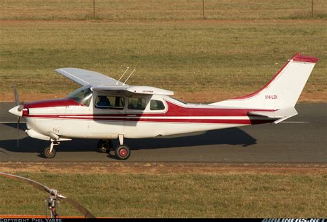 Cessna 210G Centurion - Untitled | Aviation Photo #1685953 | Airliners.net