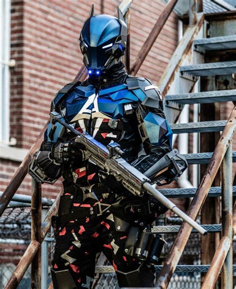 Batman Fan Pulls Out All the Stops in Amazing Arkham Knight Cosplay