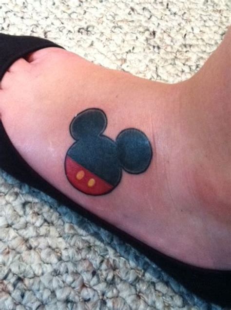 Mickey ears w/Ally's name; another tattoo option. Mickey Tattoo, Disney Tattoos Mickey, Name ...