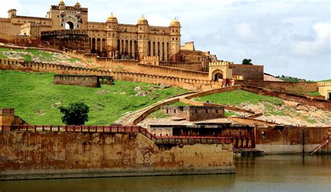 Amer Fort, Jaipur | Rajasthan Leafes