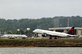 Takes Off | N603DL ~ Boeing 757 : Delta Airlines DCA Ronald … | Flickr