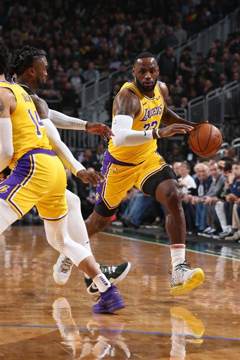 Photos: Lakers vs Bucks (12/19/2019) Photo Gallery | NBA.com