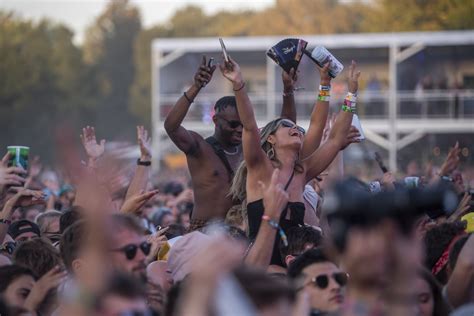 Sziget Festival - Full House on Opening Day, 95,000 People Partied until Morning - Hungary Today