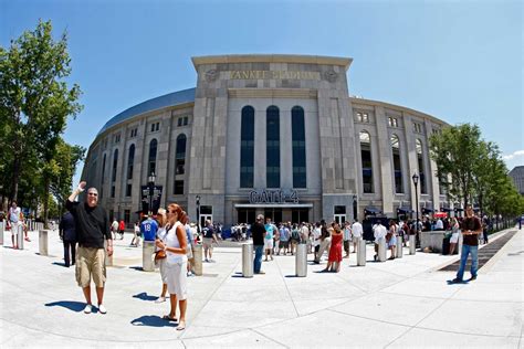 Yankee Stadium Tours: New York City Tour Company, South Bronx