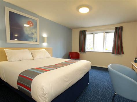 Travelodge Oswestry Rooms: Pictures & Reviews - Tripadvisor