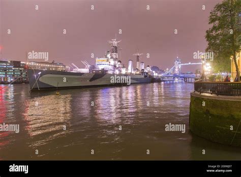 hms belfast and tower bridge Stock Photo - Alamy