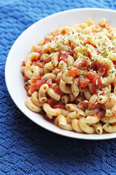 Macaroni and Tomatoes (easy w/ few ingredients) - Savory With Soul