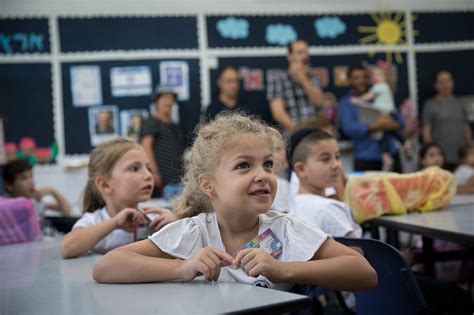 2.3 million Israeli kids back in class as school year begins | The ...