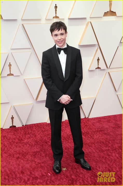 Photo: elliot page looks sharp gucci tux at oscars 09 | Photo 4734455 ...