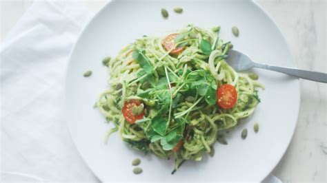 Raw Courgetti Salad with Creamy Vegan Avocado Dressing