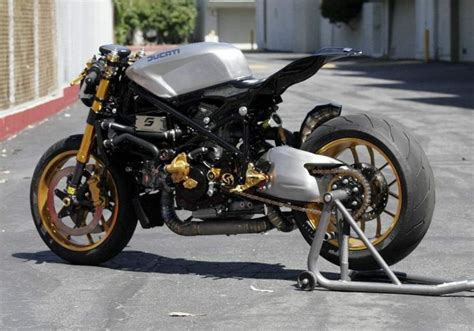 Streetfighter Ducati 1098 Cafe Racer - RocketGarage - Cafe Racer Magazine