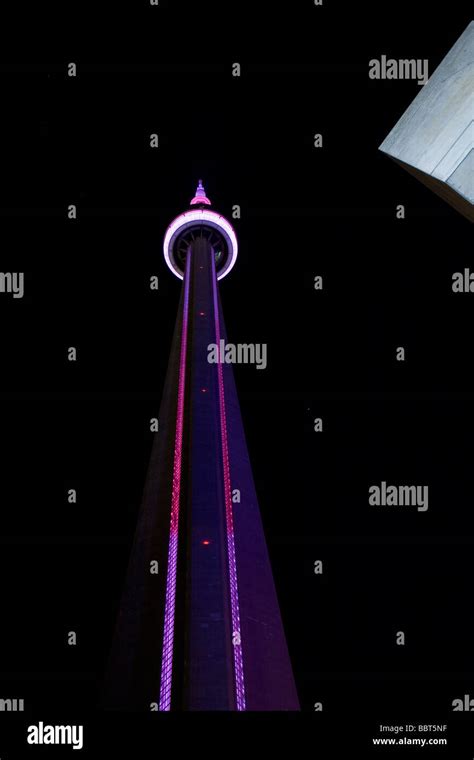 Toronto cn tower night hi-res stock photography and images - Alamy