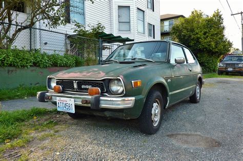 Seattle's Parked Cars: 1976 Honda Civic CVCC