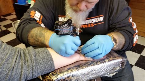 SMOKIN’ GUNS TATTOO - 10 Photos - 220 2nd St, Bovey, Minnesota - Tattoo ...