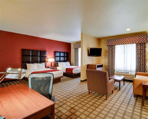 Comfort Inn & Suites Fort Smith, AR - See Discounts