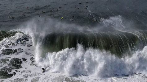 High-surf warnings issued as Pacific swell brings big waves to California coast - The San Diego ...