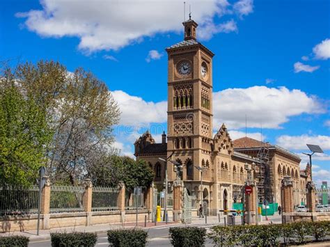 Toledo train station editorial image. Image of railway - 83406935