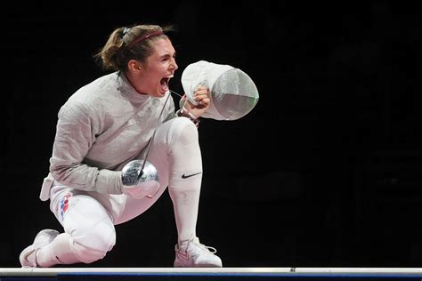 Fencing-ROC's Pozdniakova wins gold in women's individual sabre | Reuters