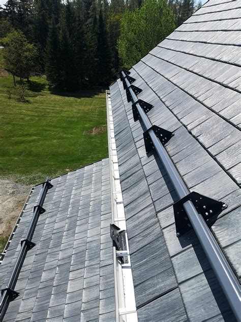 Metal snow guards for Muskoka region - Metal Roof Experts in Ontario ...