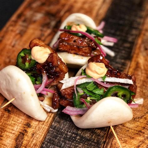 PORK BELLY BAO BUNS | ASIAN COOKING | FUSION | Pork belly recipes, How to cook pork, Pork belly bao