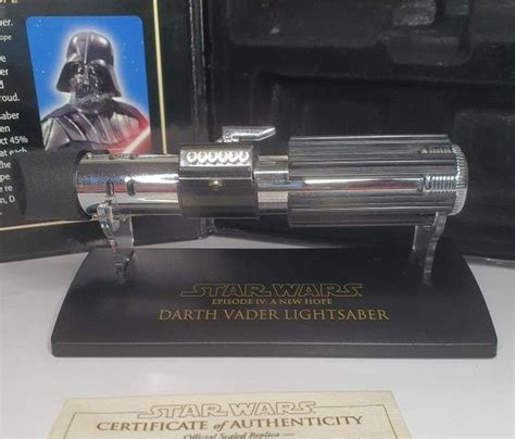 Star Wars - Darth Vader Lightsaber - Scaled replica - - Catawiki