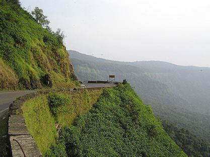 Amboli Ghat Waterfall: Tourist Holiday Destination In Maharashtra ...