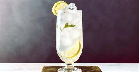 St-Germain Spritz Recipe – Mix That Drink