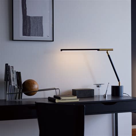 Vision LED-desk lamp DESKTOP LAMP | ARTWORKSTUDIO 公式オンライン通販