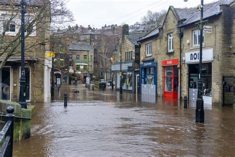 Environmental experts calling for more investment in flood defences in ...