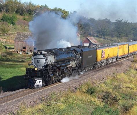 Union Pacific challenger 3985 on an excursion train | Train, Union pacific railroad, Steam