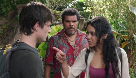 Film Guru Lad - Film Reviews: Journey 2: The Mysterious Island Review