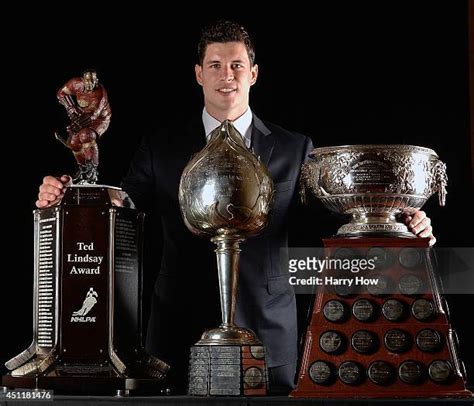 285 Sidney Crosby Photo Shoot Stock Photos, High-Res Pictures, and Images - Getty Images