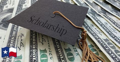 20+ Homeschool College Scholarships (Plus Senior Year Checklist)