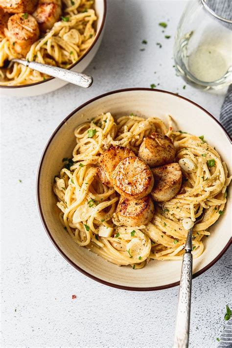 Creamy Garlic Pasta with Pan Seared Scallops - Fork in the Kitchen