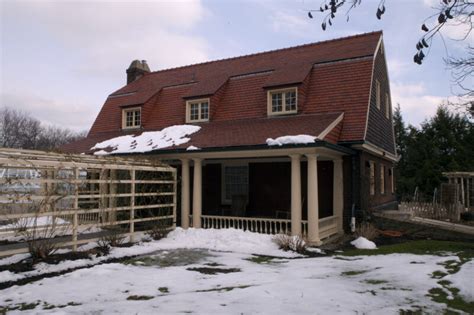 Shed Dormers and a Gambrel Roof on the Playhouse | ClipPix ETC: Educational Photos for Students ...