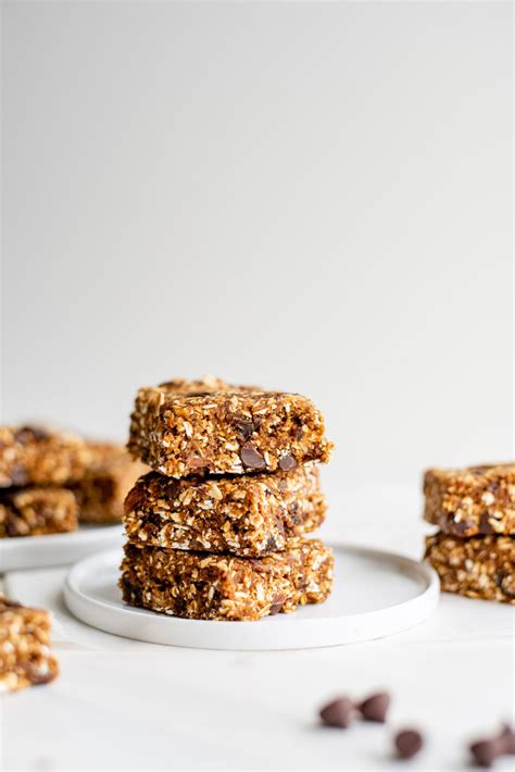 No-Bake Oatmeal Raisin Chocolate Chips Bars - Running on Real Food