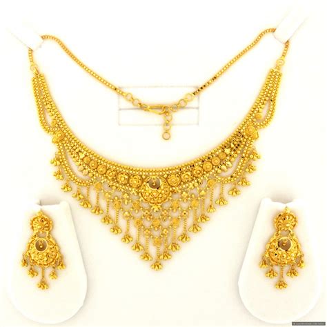 22ct Indian Gold Necklace Set (1) | Online gold jewellery, Gold necklace designs, Gold necklace set