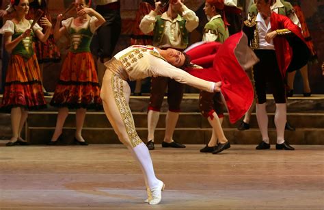 Bolshoi Ballet Turns Back the Clock in Its New York Season - The New York Times