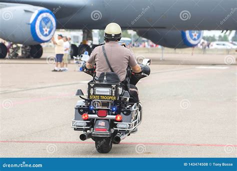 Florida State Trooper on Motorcycle Editorial Stock Photo - Image of american, state: 143474508