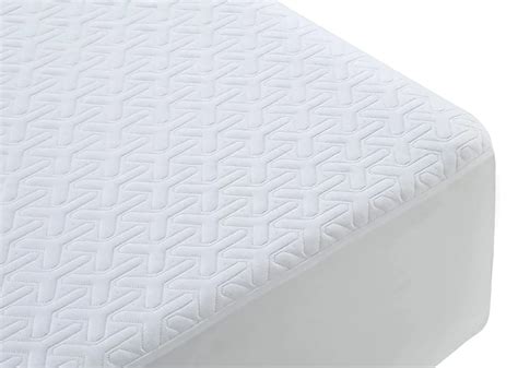 Best Cooling Mattress Protectors of 2023: A Hot Sleeper’s Guide - Icon Sleep