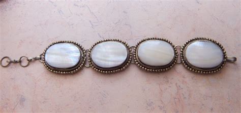 Vintage Linked Bracelet Oval Nacre Cabochon Mother of Pearl | Etsy | Link bracelets, Bracelets ...