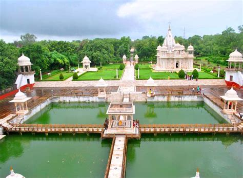 Visit top tourist attractions in Madhya Pradesh | HHI Blog