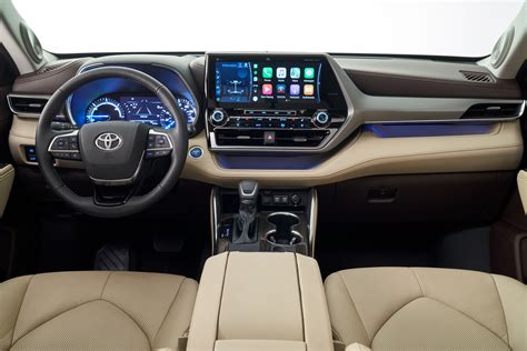 2024 Toyota Highlander L Interior - Bert Annabela