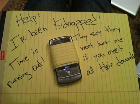 A friend left her phone in my car. Am I doing this right? : pics