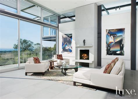 Modern Living Room Glass Wall - Luxe Interiors + Design